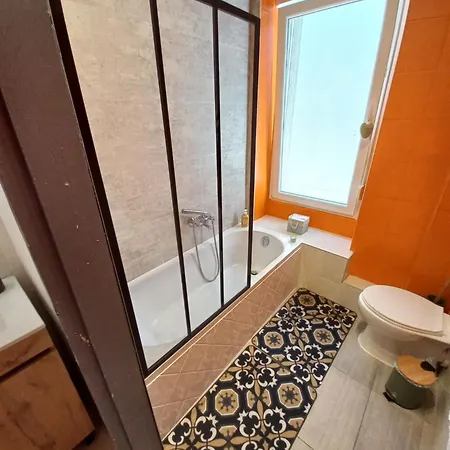 Duplex Eleonore-lilas شقة مُلووز